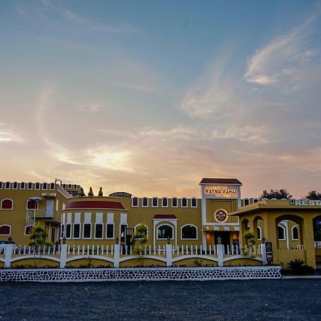 Ratna Mahal Dhāmnod Exterior foto