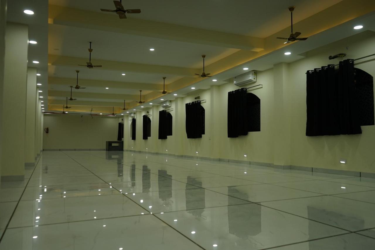 Ratna Mahal Dhāmnod Exterior foto